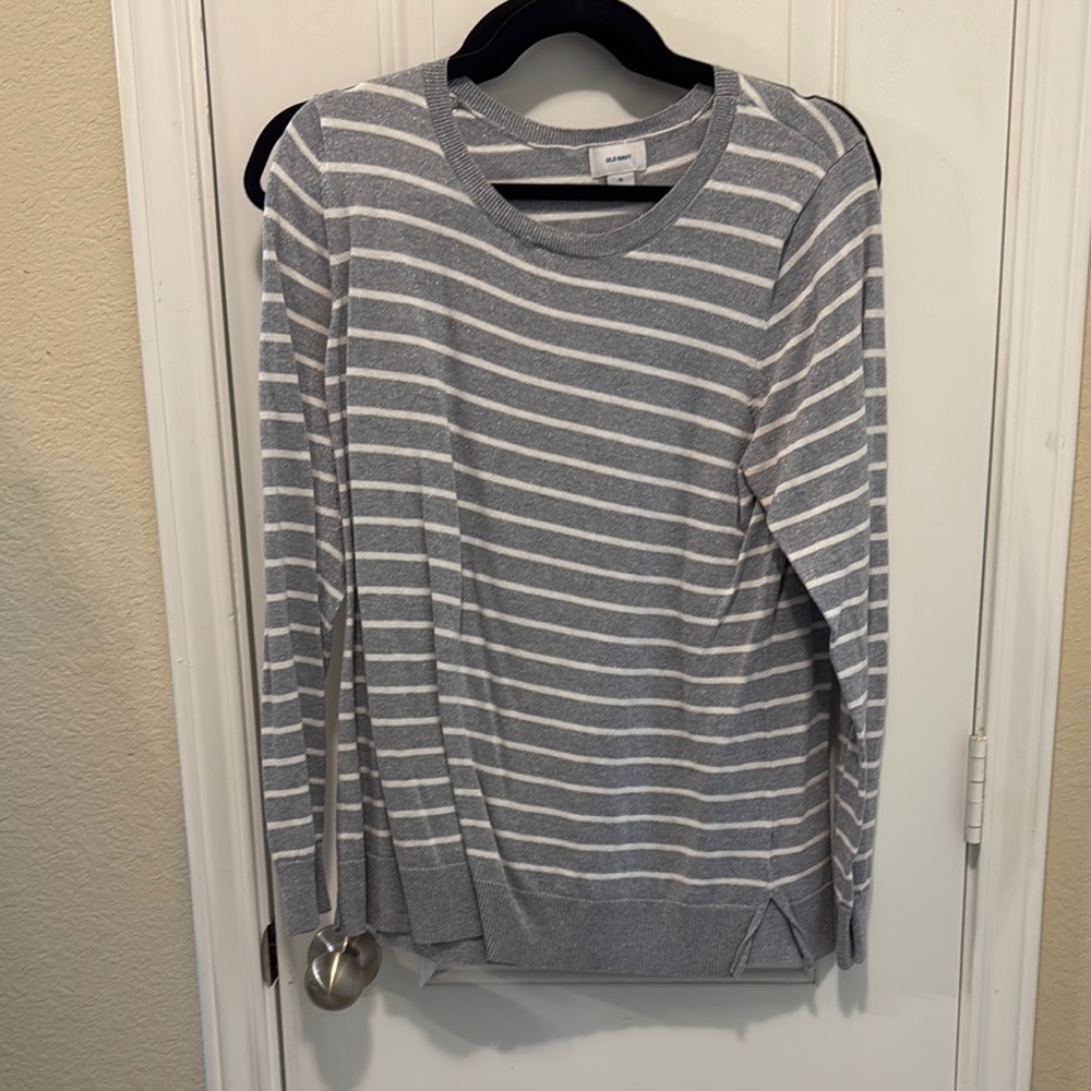 Old Navy Gray Striped Sweater